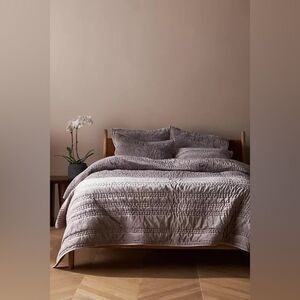 Anthropologie lustered velvet Alastaire quilt gray CALIFORNIA KING NWT